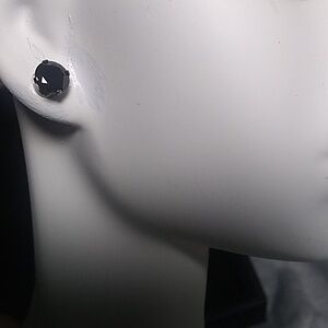 small faceted black posts